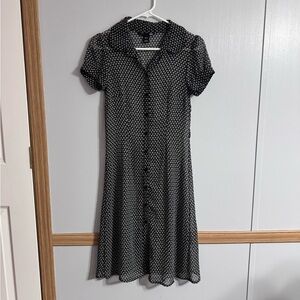 H&M Black and White Button-Down Midi Dress Size 4